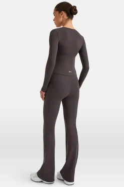 TALA Coffee Dates|Yoga / Pilates*DayFlex Built-In Support V Neck Long Sleeve Top - Cool Espresso
