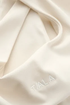TALA Coffee Dates|Sports Bras*DayFlex Twist Front Sports Bra - Buttermilk