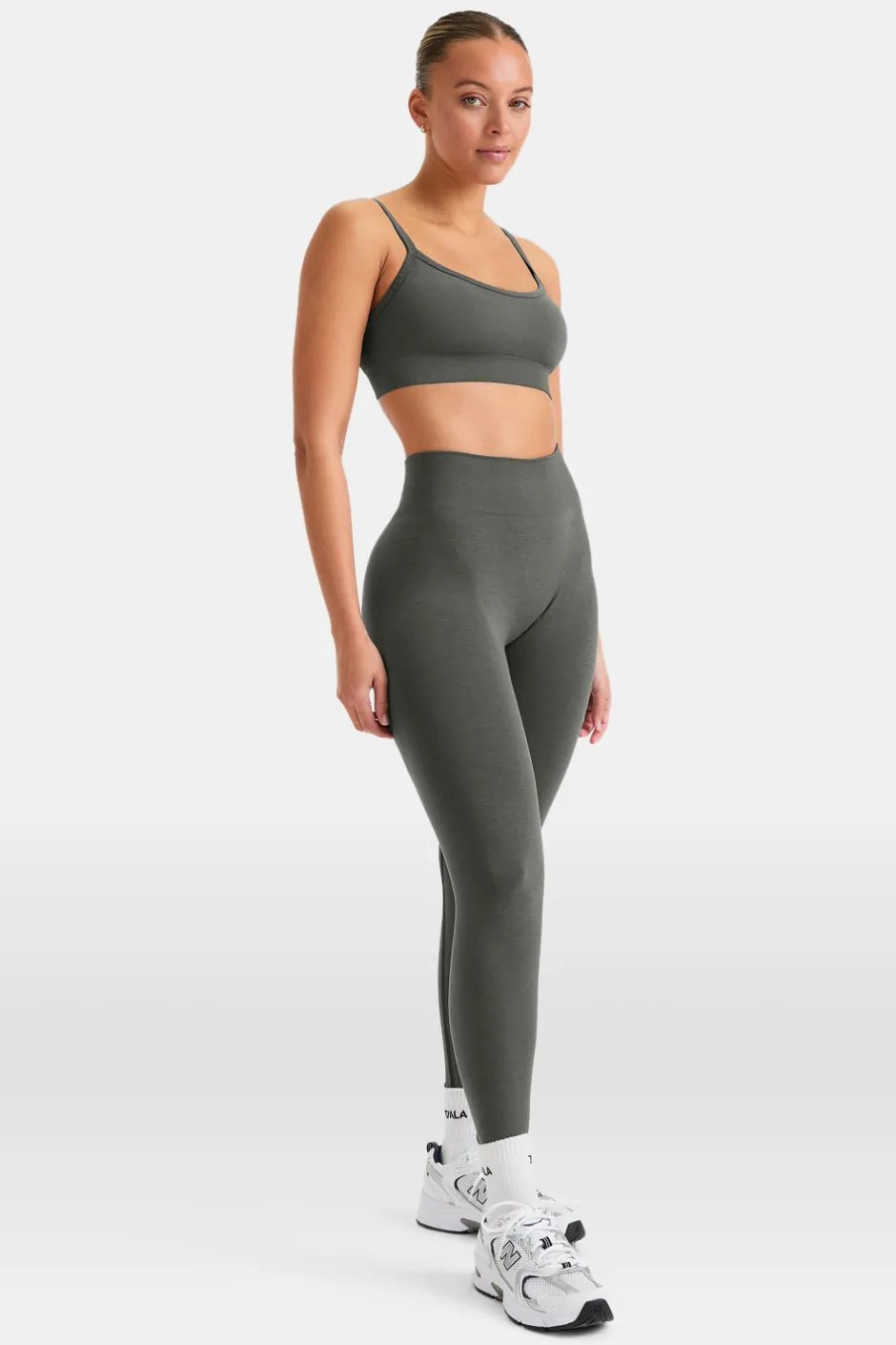 TALA Strength / Lifting|Sports Bras*Sculpt Seamless Bandeau Sports Bra -