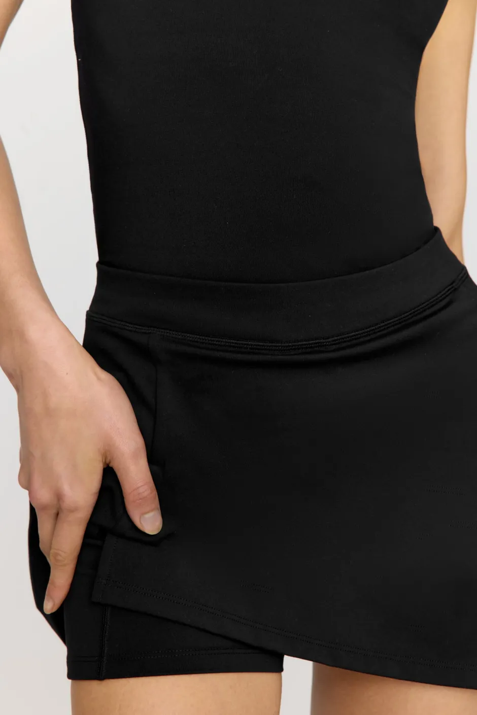 TALA Tennis / Padel|Cardio*SkinLuxe Side Split Skort - Shadow
