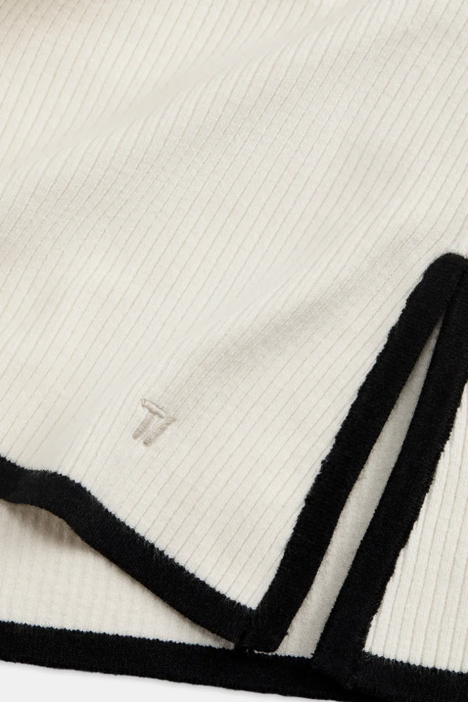 TALA Knitwear|Tops*Sleeveless Mock Neck Ribbed Knit Tank - Buttermilk And Black