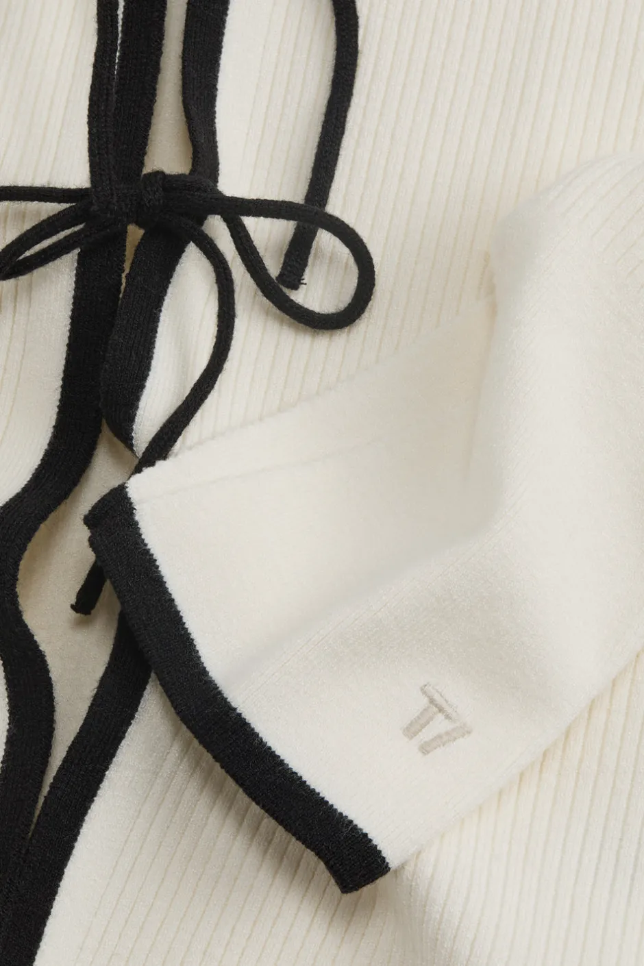 TALA Knitwear|Tops*Slim Fit Long Sleeve Ribbed Knit Tie Top - Buttermilk And Black