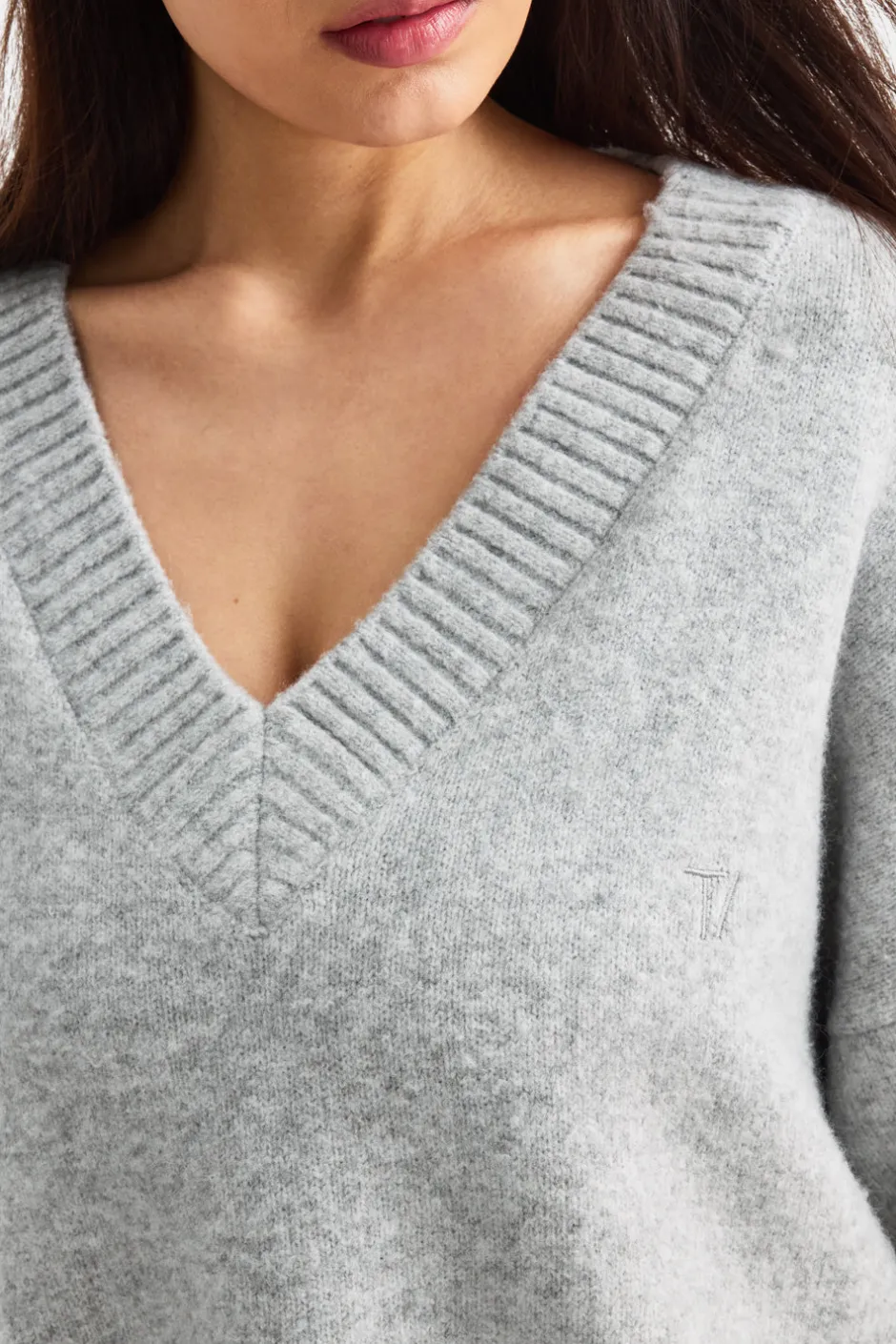 TALA Knitwear*V Neck Jumper -